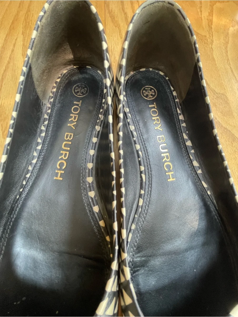 Tory Burch Black & Cream Geometric Logo Georgia Flats